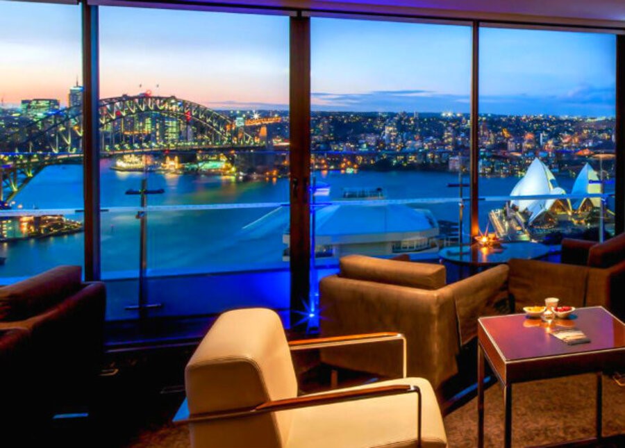 Khu vực trung tâm thành phố có rất nhiều các khách sạn sở hữu view đẹp, chất lượng cao cấp