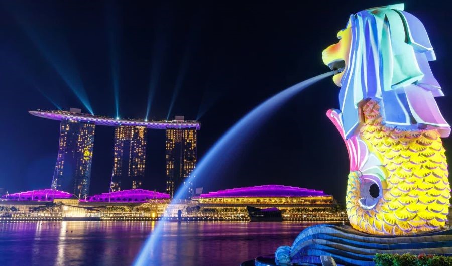Vẻ đẹp của Merlion Park khi về đêm