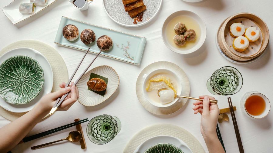 Hồng Kông có những quy tắc ăn uống mà bạn cần chú ý để “ghi điểm” trong mắt người bản xứ nhé!