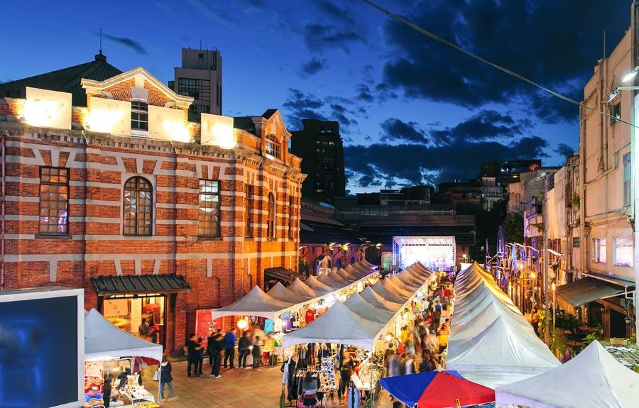 Khám phá Nhà Đỏ Tây Môn tại Chợ đêm Ximending