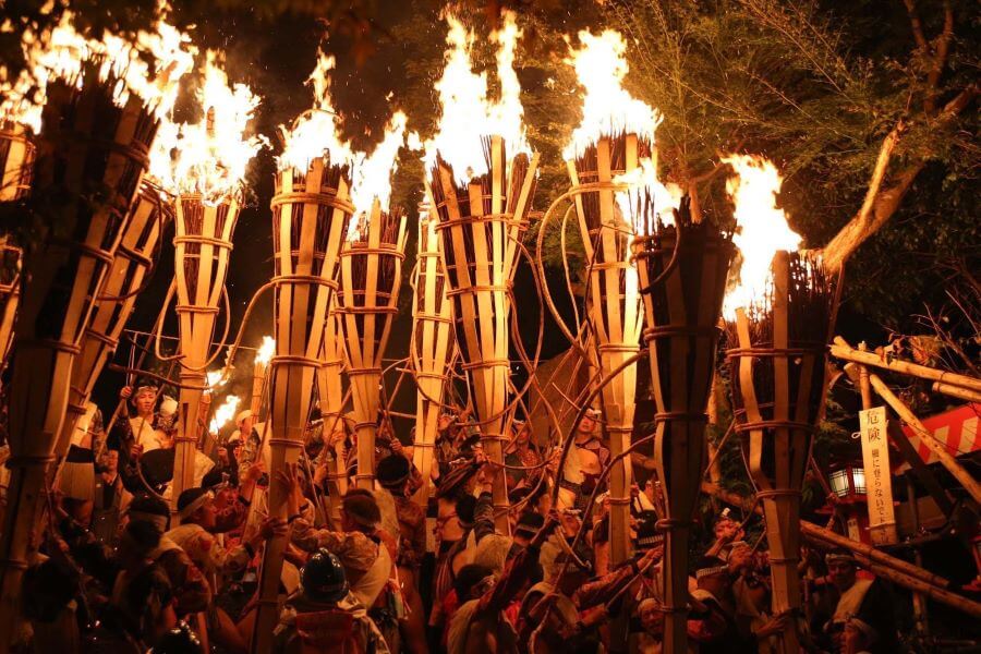 Lễ hội lửa Kurama là một trong những lễ hội mùa thu nổi tiếng và độc đáo bậc nhất ở Nhật Bản