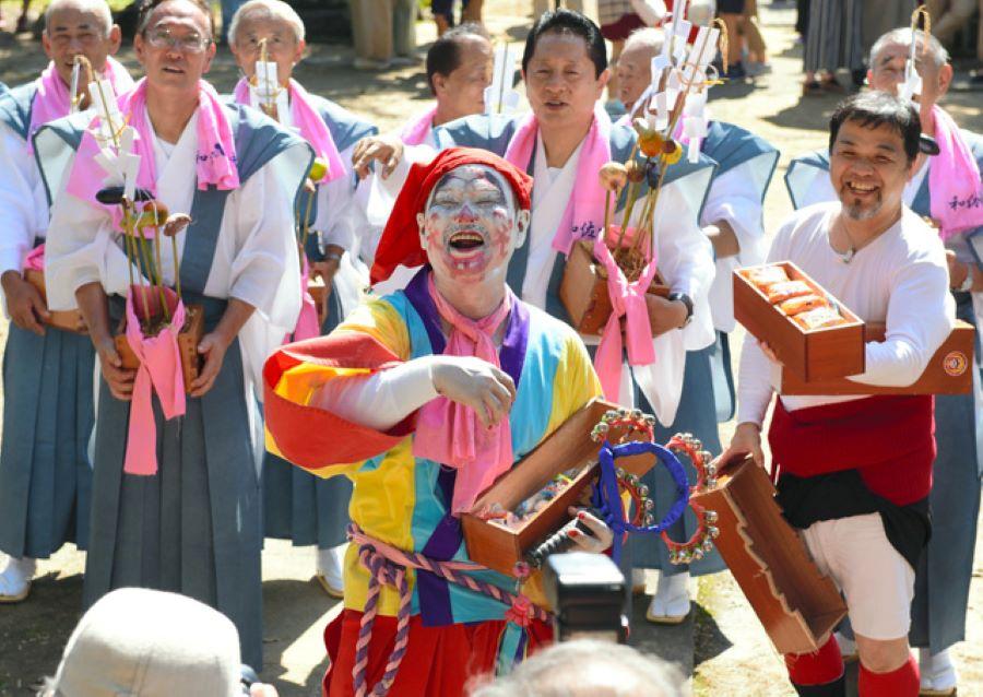 Không khí sôi nổi của lễ hội Warai Matsuri