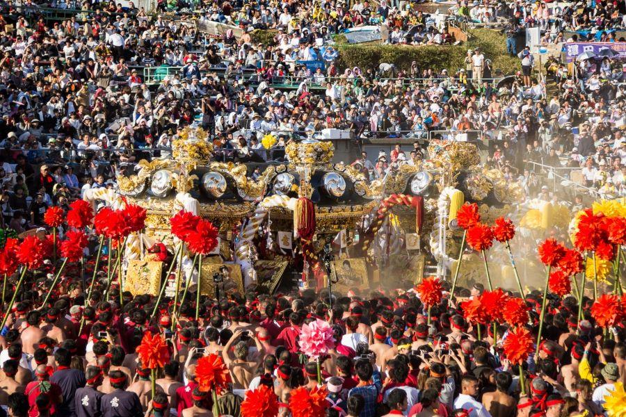 Kenka Matsuri được tổ chức vào ngày 14 và 15 tháng 10 mỗi năm