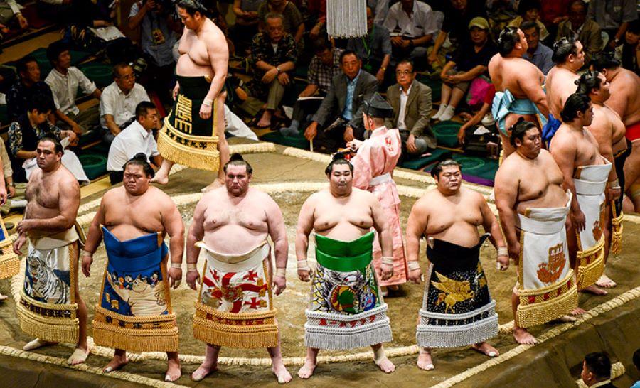 Sumo là môn võ thuật tượng trưng cho văn hóa và tôn giáo