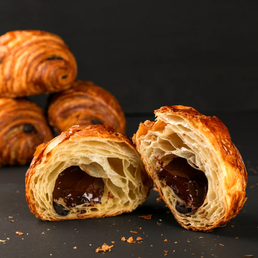 Cuối cùng trong danh sách những loại bánh ngọt Pháp hôm nay chính là Pain Au Chocolat