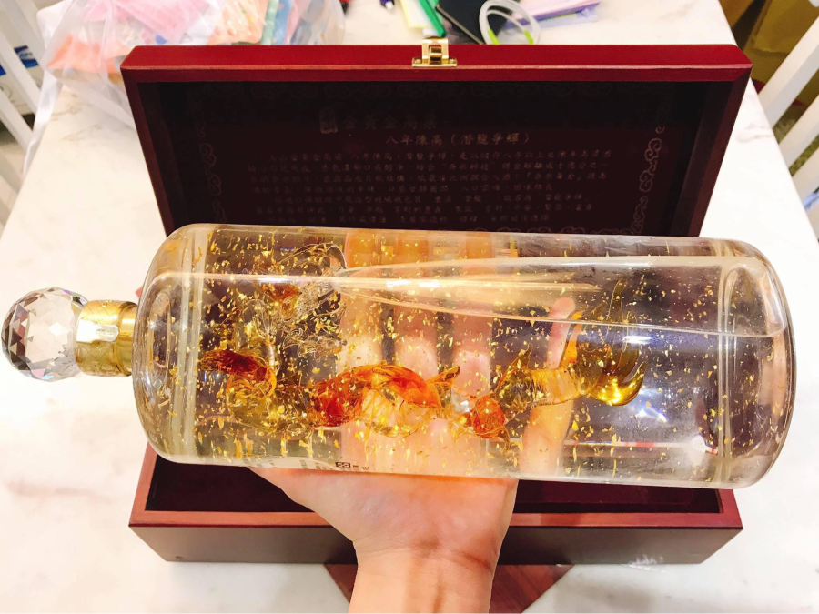 Rượu rồng vảy vàng Đài Loan không chỉ êm dịu mà còn giúp kích thích vị giác, khiến bữa ăn thêm trọn vẹn