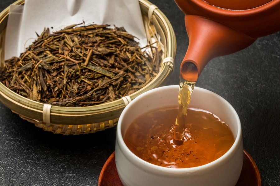 Những ly trà Houjicha với hương vị nồng ấm và thơm ngon đặc trưng 