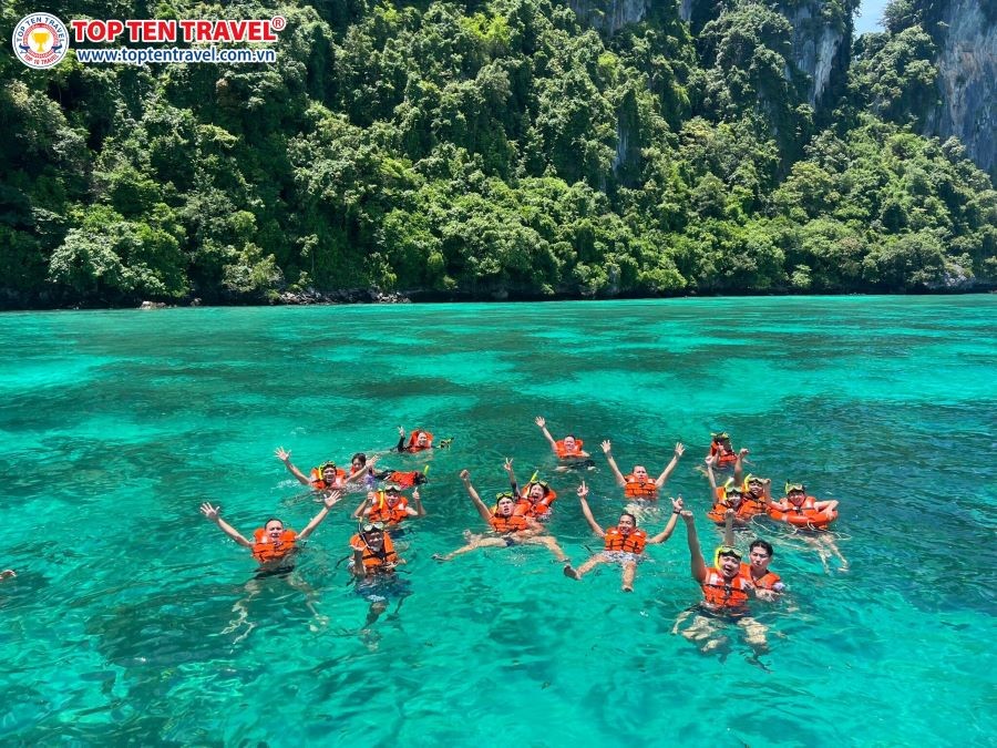 Những vị khách đã tin tưởng lựa chọn dịch vụ của nhà Top Ten Travel