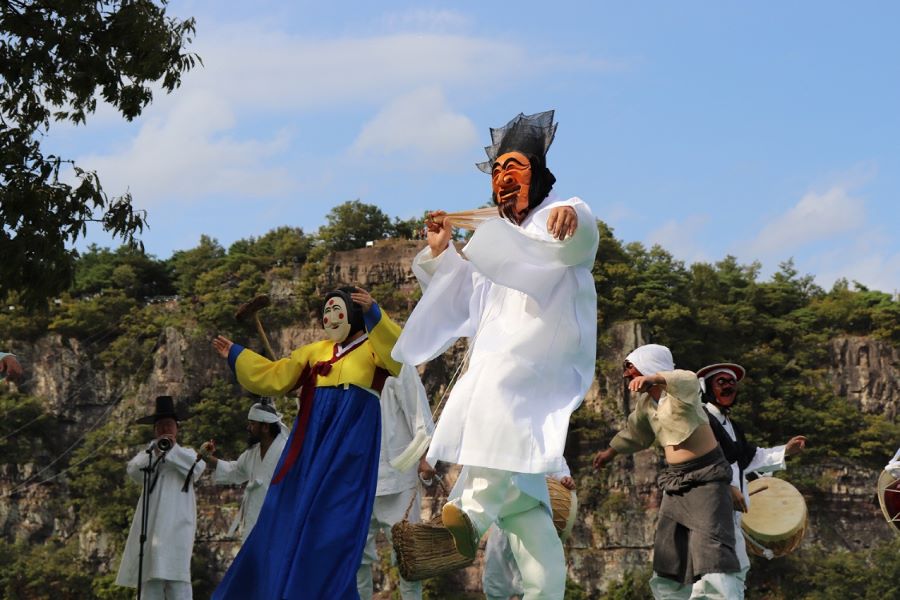 Lễ hội múa mặt nạ quốc tế Andong vô cùng độc đáo tại Hàn Quốc