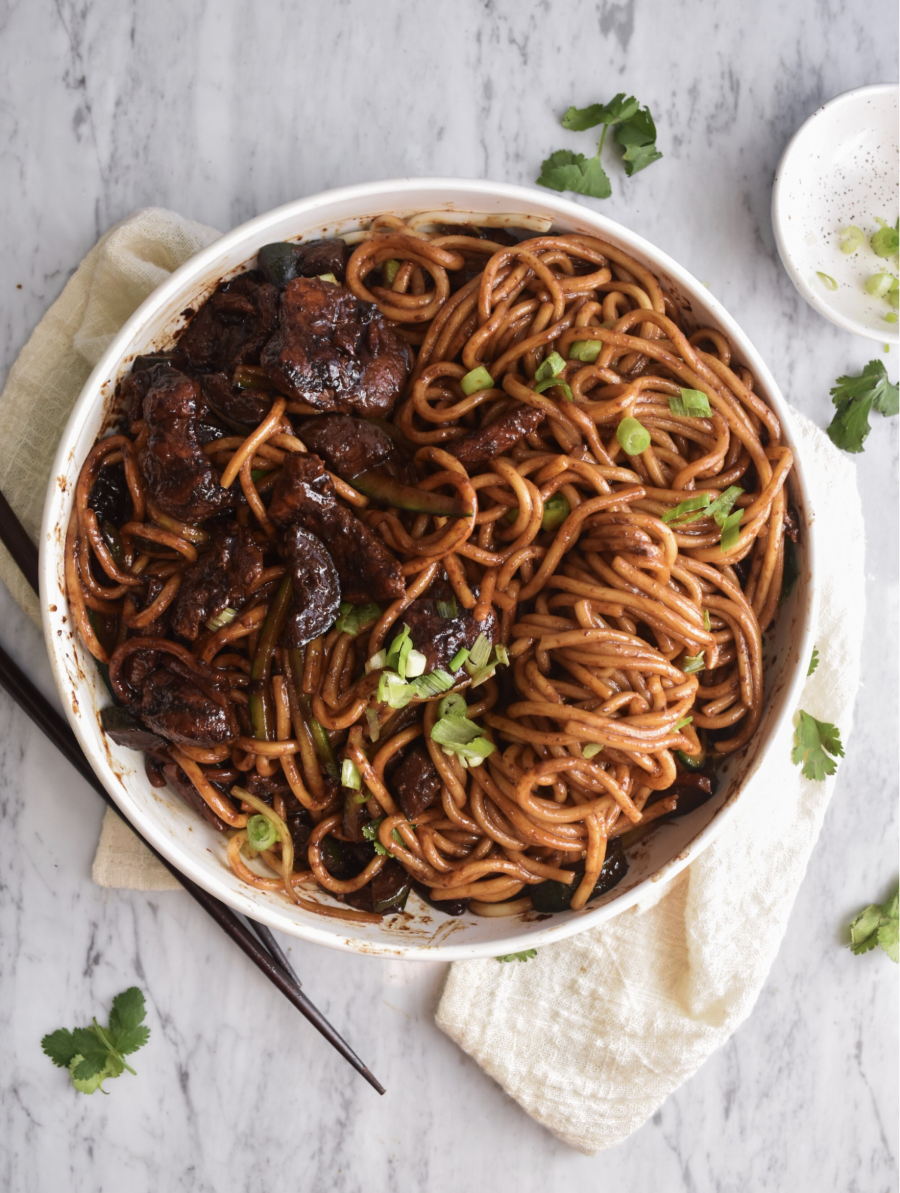 Mì tương đen Bắc Kinh sớm đã trở thành một phần không thể thiếu trong văn hóa ẩm thực của người dân tại đây