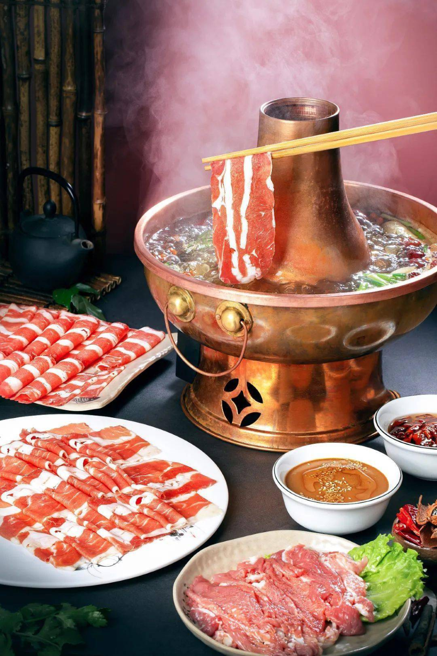 Lẩu thịt cừu - món ăn đặc trưng lâu đời của Bắc Kinh