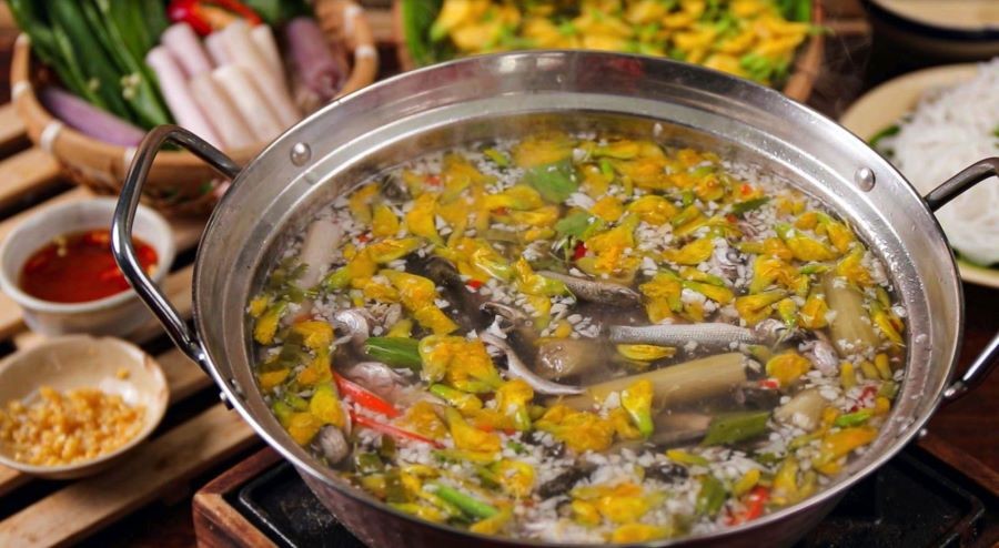 Nồi lẩu cá linh bông điên điển thơm ngon hấp dẫn