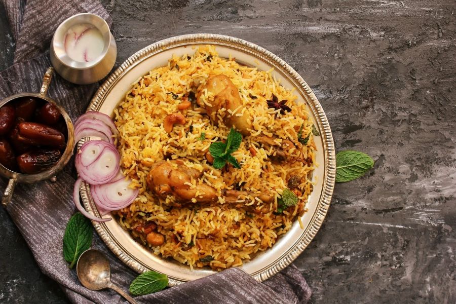 Cơm trộn Biryani món ăn kỳ công của ẩm thực Ấn Độ