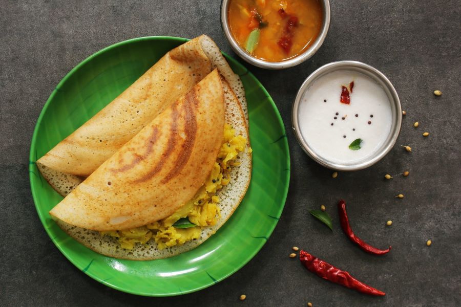 Bánh tráng cuốn Dosa là món ăn Ấn Độ được ưa chuộng và rất phổ biến ở khắp đường phố