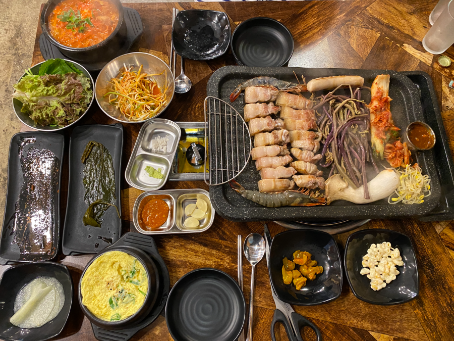 Nhắc đến ẩm thực Jeju thì không thể không nhắc đến thịt heo đen