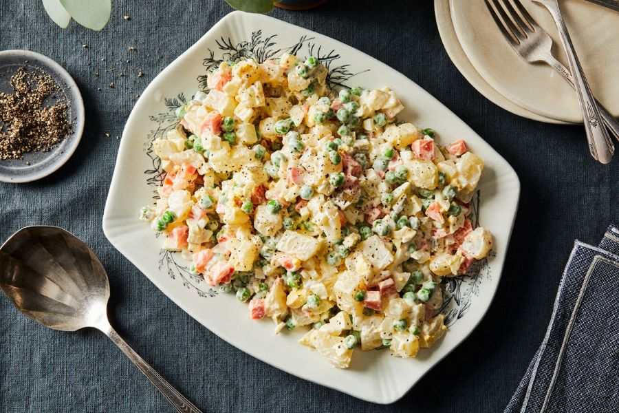 Salad Olivier - món ngon không thể thiếu trong đêm giao thừa ở Nga