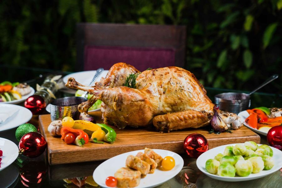 Gà tây nhồi hạt dẻ - “linh hồn” của bữa tiệc đêm giao thừa tại Pháp