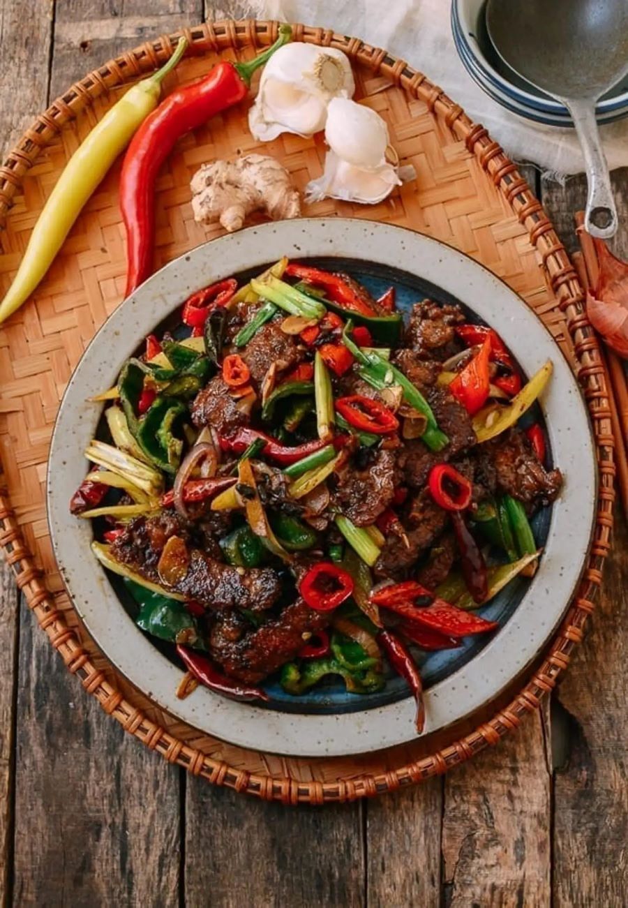 Đừng quên thưởng thức món Bò cay Hồ Nam nức tiếng tại đây nhé!