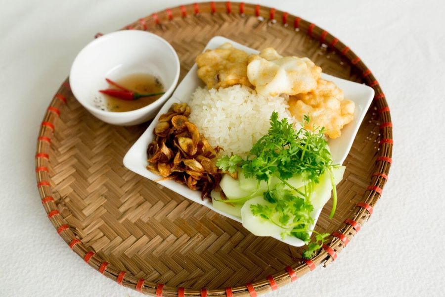 Xôi chả mực Quảng Ninh - thức quà tinh túy của biển cả