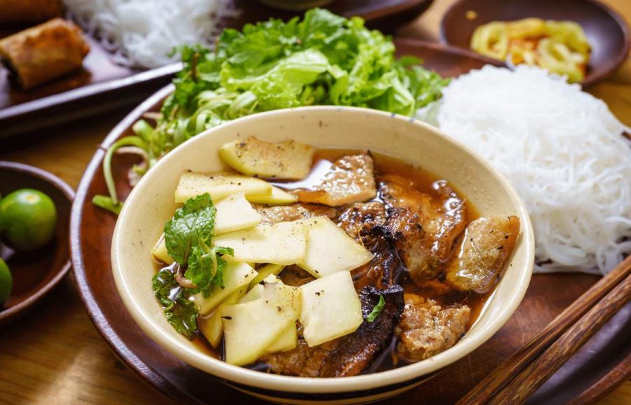 Bún chả, món ăn miền Bắc bình dị nhưng lại mang đậm hương vị tinh túy