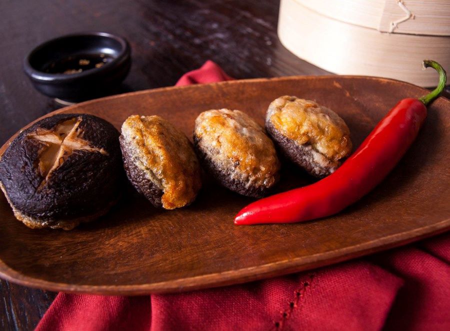 Pyogo Beoseot Jeon là một món ăn cực kỳ được yêu thích vào ngày Tết