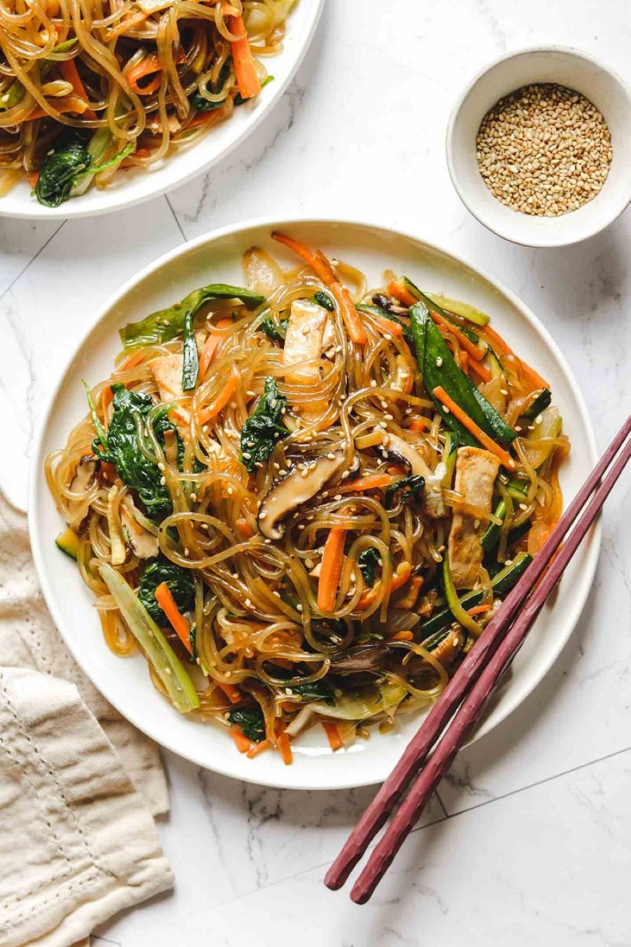 Japchae nổi tiếng là món ăn độc đáo của xứ Hàn trong những ngày đầu năm mới