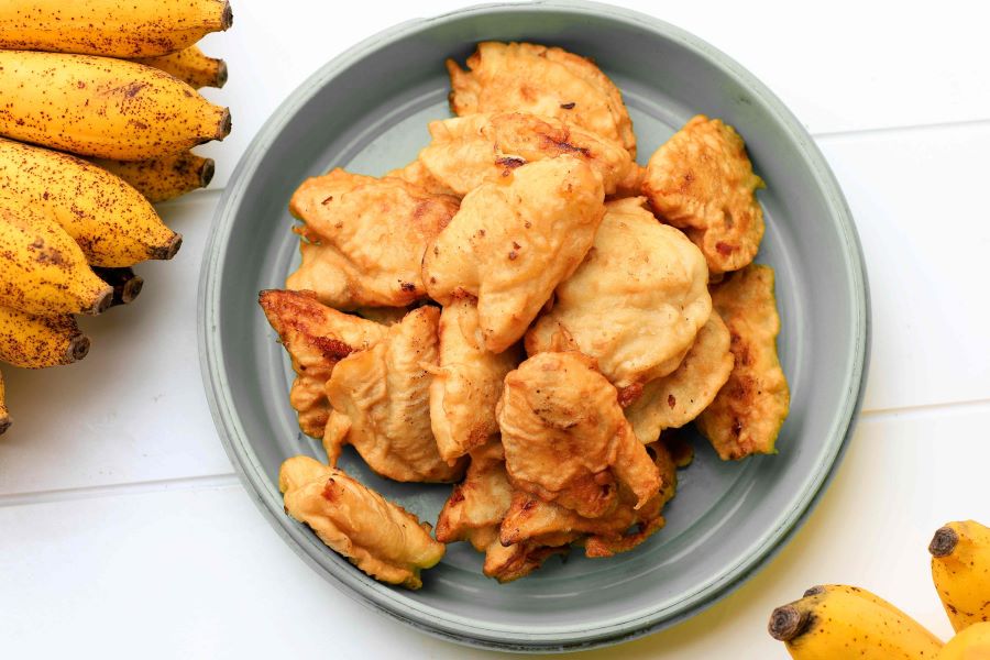 Pisang Goreng là một loại chuối chiên truyền thống nổi tiếng của Malaysia 