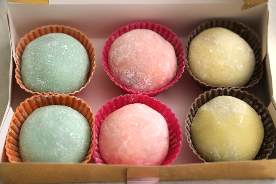 Bánh Chapssaltteok có hương vị đặc trưng với sự kết hợp hài hòa giữa vị ngọt thanh của nhân đậu đỏ và vị dẻo thơm của gạo nếp