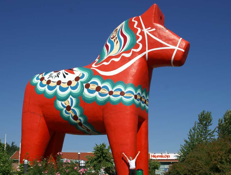 Ngựa Dala Horse là một tác phẩm điêu khắc gỗ truyền thống của Thụy Điển