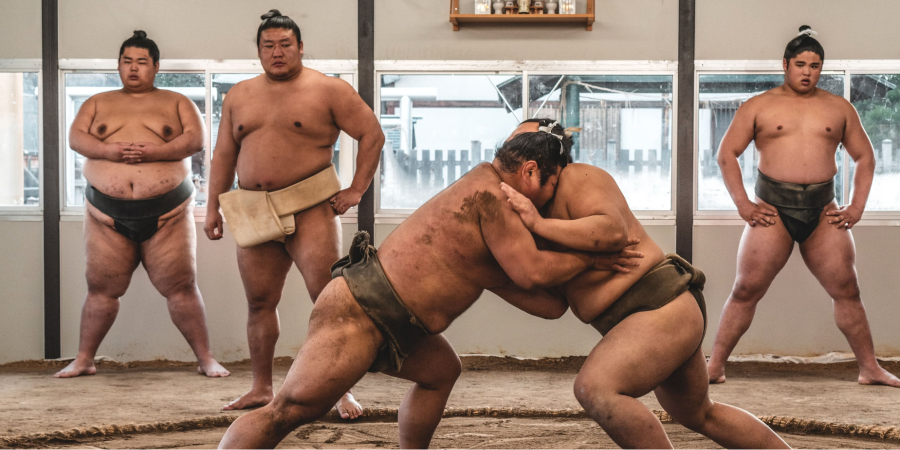 Sumo, không chỉ đơn thuần là một môn thể thao, mà còn là một biểu tượng văn hóa Nhật Bản từ lâu đời