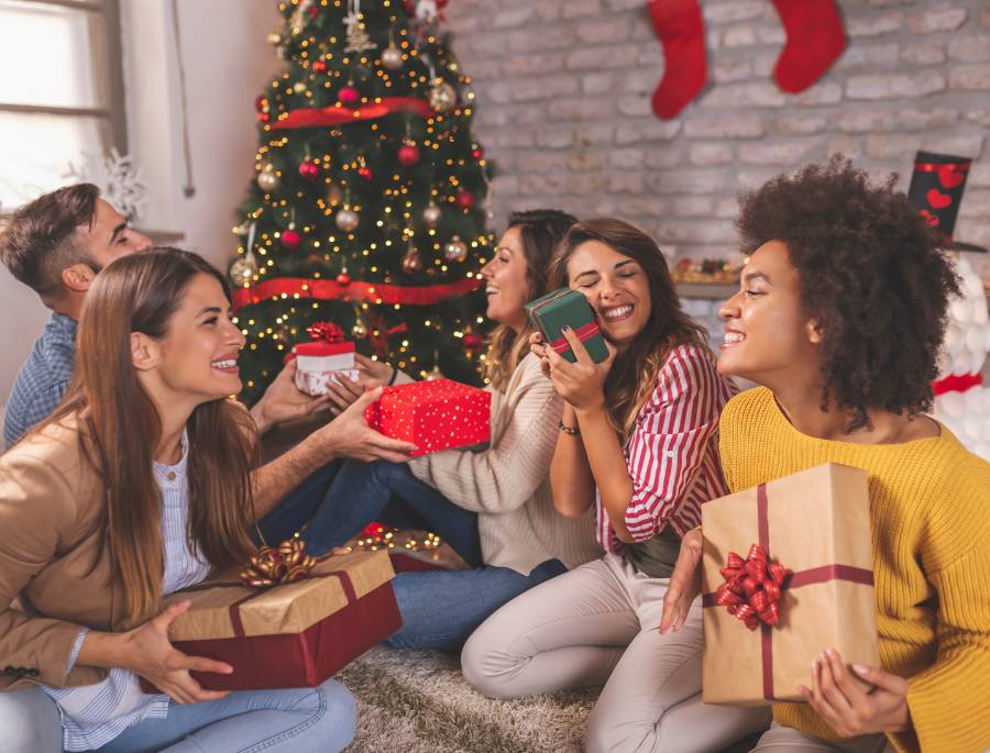 Những món quà mang ý nghĩa may mắn và thành ý của người tặng trong dịp giáng sinh