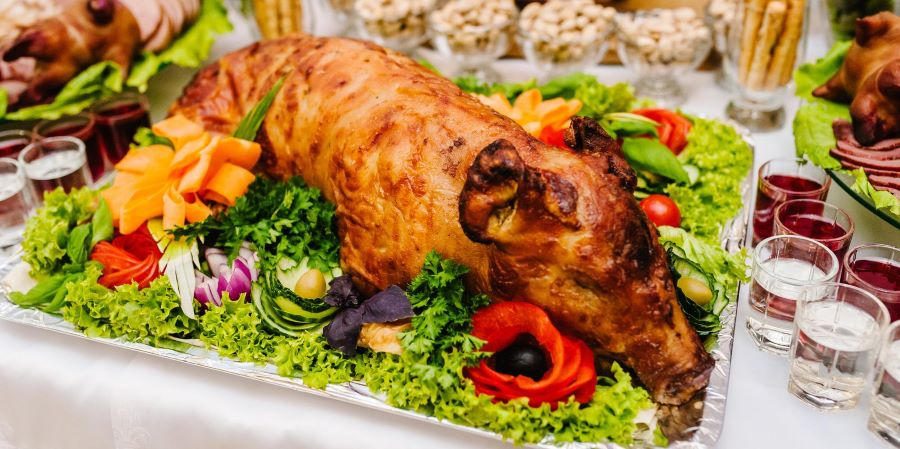 Lợn sữa - con vật tượng trưng cho những điều tốt lành theo quan niệm của người Áo