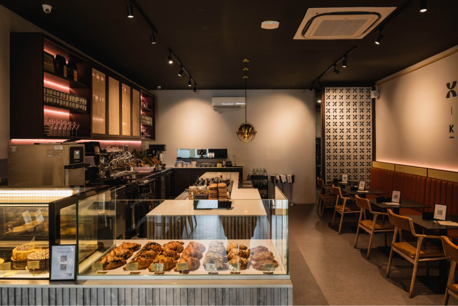 Nếu bạn đang tìm kiếm một không gian nhỏ nhắn, ấm cúng để tận hưởng ly cà phê dừa thơm ngon, thì Kings Cart Coffee Factory chính là điểm đến hoàn hảo