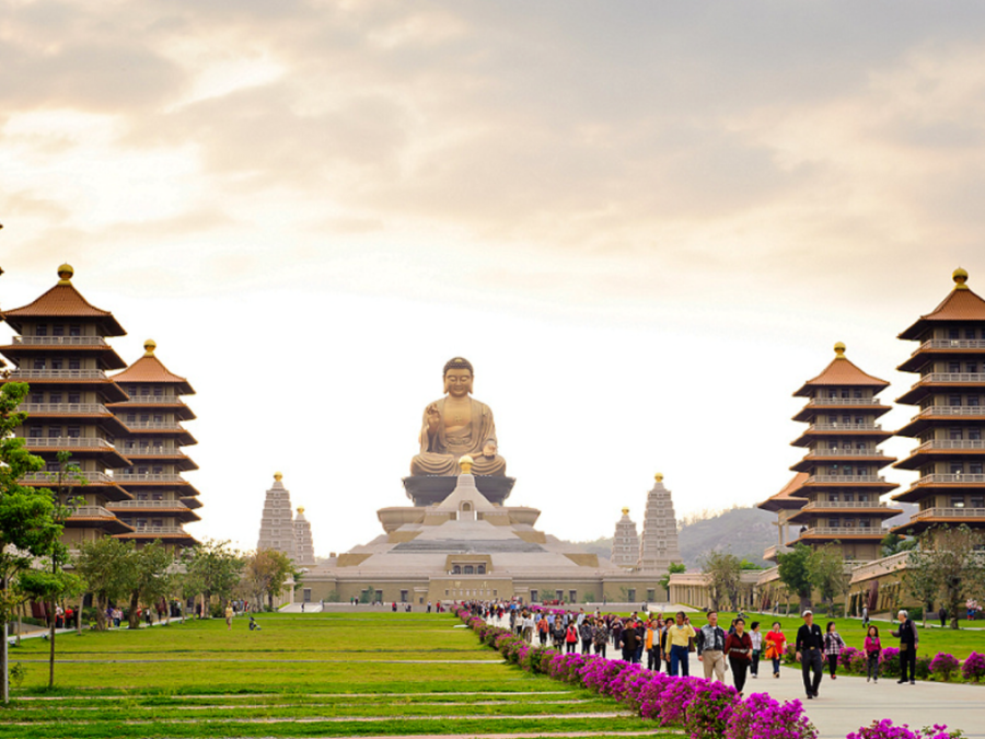 Du khách khi đi du lịch Đài Loan nhất định phải đến Phật Quang Sơn Tự để tìm thấy một vùng đất bình yên