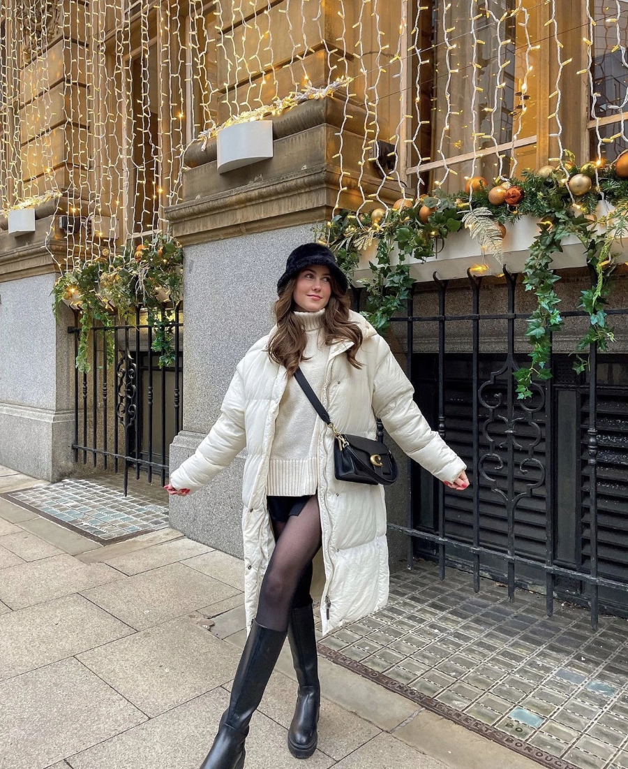 Áo khoác phao còn là item giúp bạn thể hiện phong cách năng động, trẻ trung và cá tính