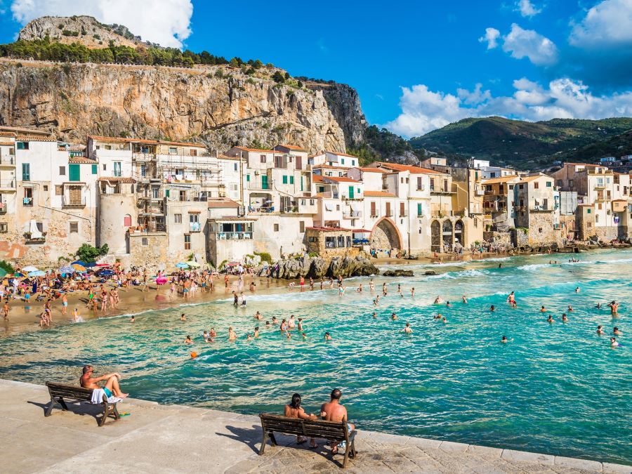 Cefalu - ngôi làng chài nhỏ nằm ở phía bắc đảo Sicily sở hữu vẻ đẹp mê hồn 