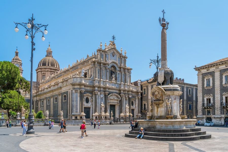 Catania - tọa độ hấp dẫn du khách nên ghé thăm khi đi du lịch đảo Sicily, Ý
