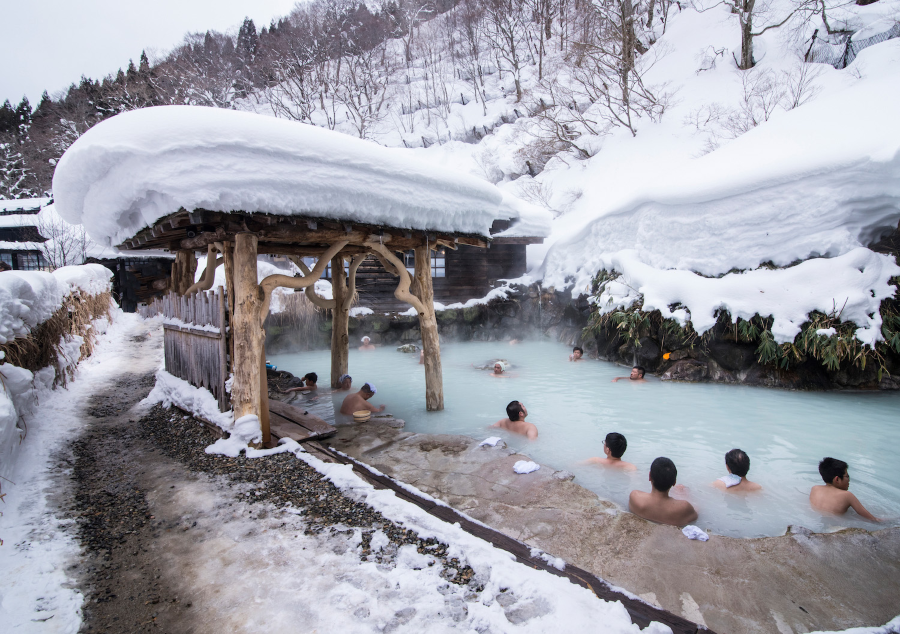 Tắm Onsen giữa mùa đông tại Osaka là một trải nghiệm mà bạn không thể bỏ qua