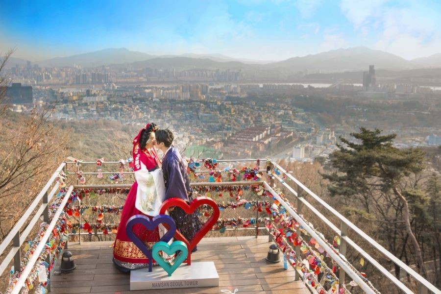 Tháp Namsan là địa điểm chụp hình vô cùng lý tưởng