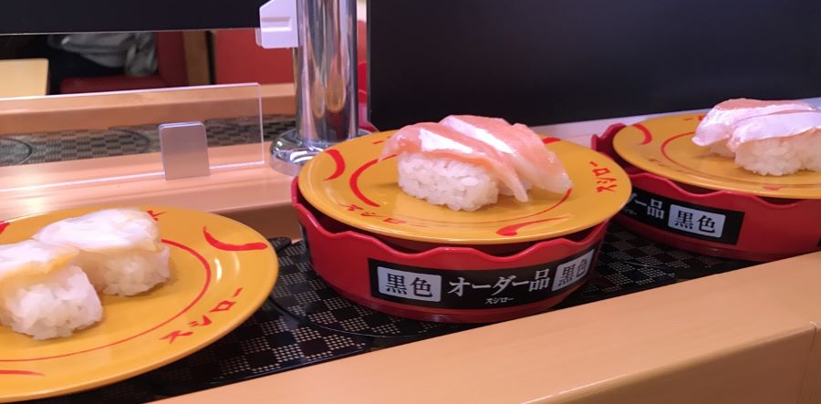 Sushi băng chuyền dần trở nên phổ biến và được yêu thích tại Nhật