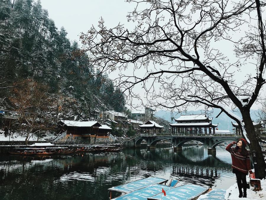 Vẻ đẹp yên bình, thơ mộng của Phượng Hoàng Cổ Trấn mùa đông