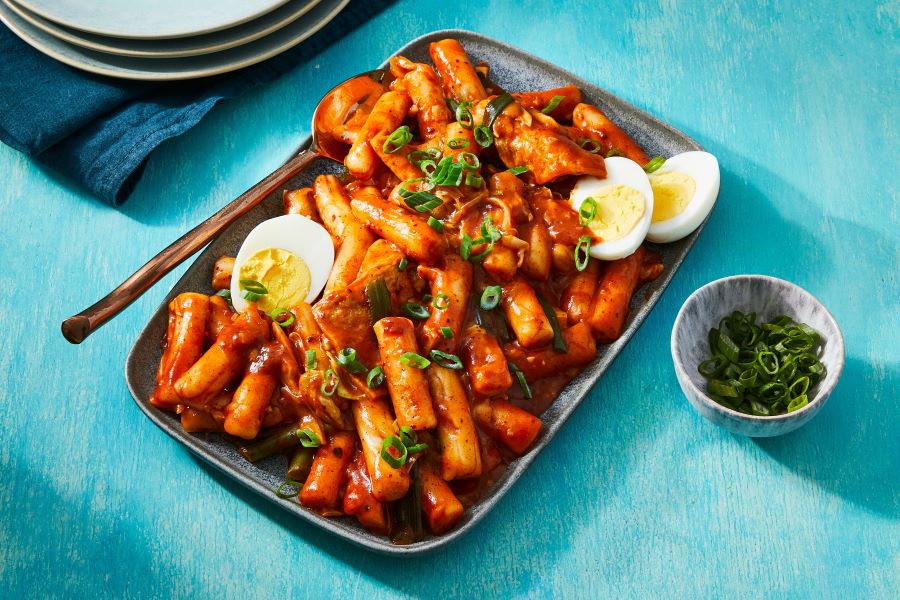 Tteokbokki - Món ăn quen thuộc trong ẩm thực Hàn Quốc