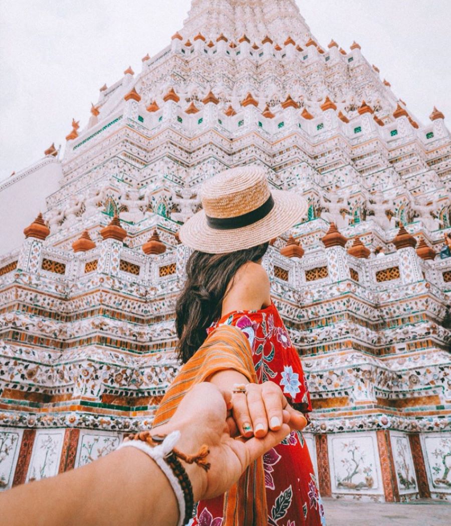 Nàng thơ bay bổng với váy maxi là một trong những item không thể bỏ qua