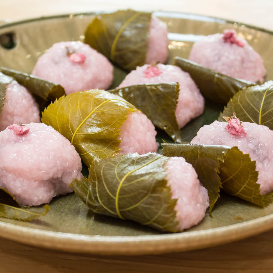 Sakura Mochi - Một trong những món ăn mùa xuân nổi tiếng tại xứ sở phù tang
