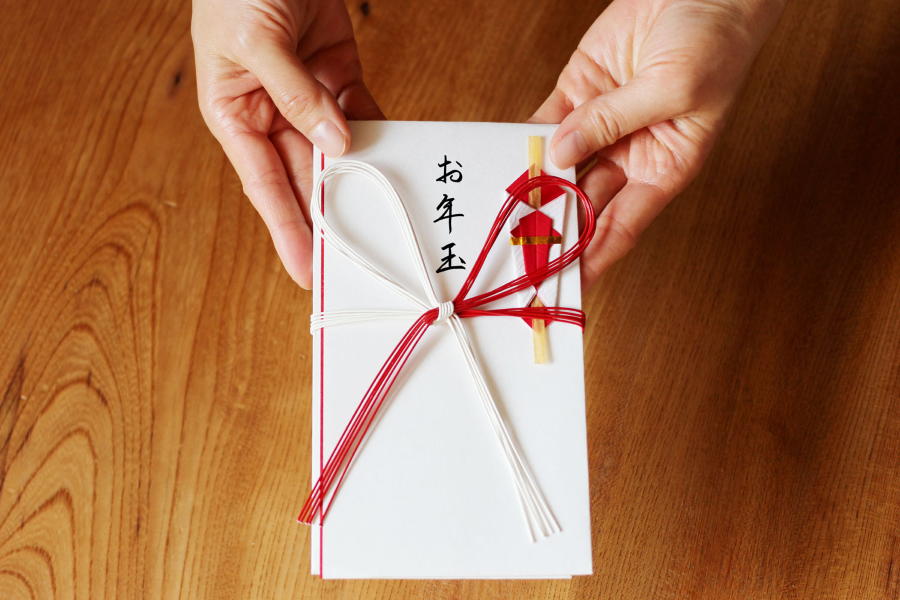 Otoshidama không chỉ đơn thuần là một phong tục tặng quà, mà còn là một phần không thể thiếu trong văn hóa Nhật Bản
