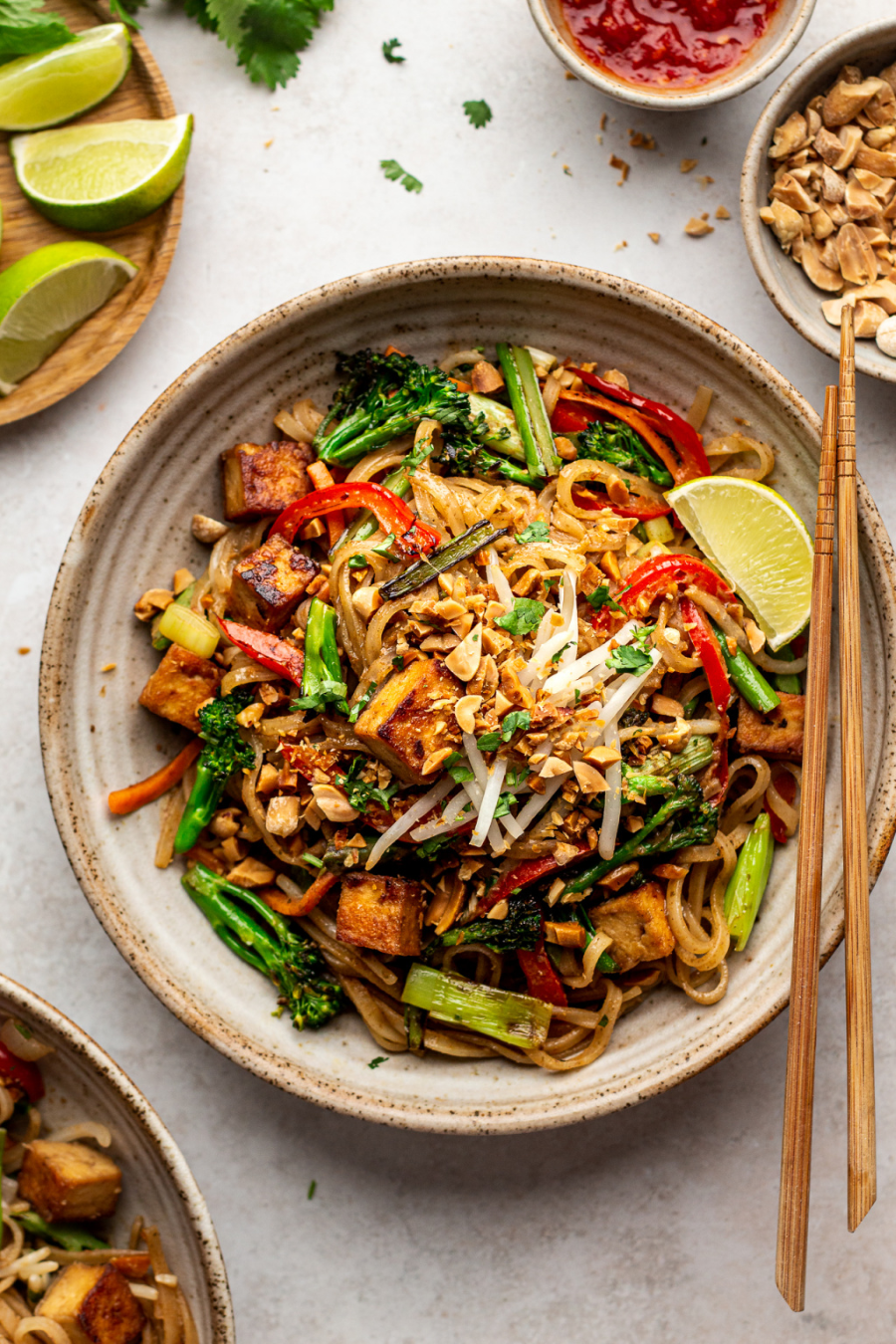 Pad Thai - cái tên không xa lạ gì với những ai yêu mến ẩm thực Thái Lan