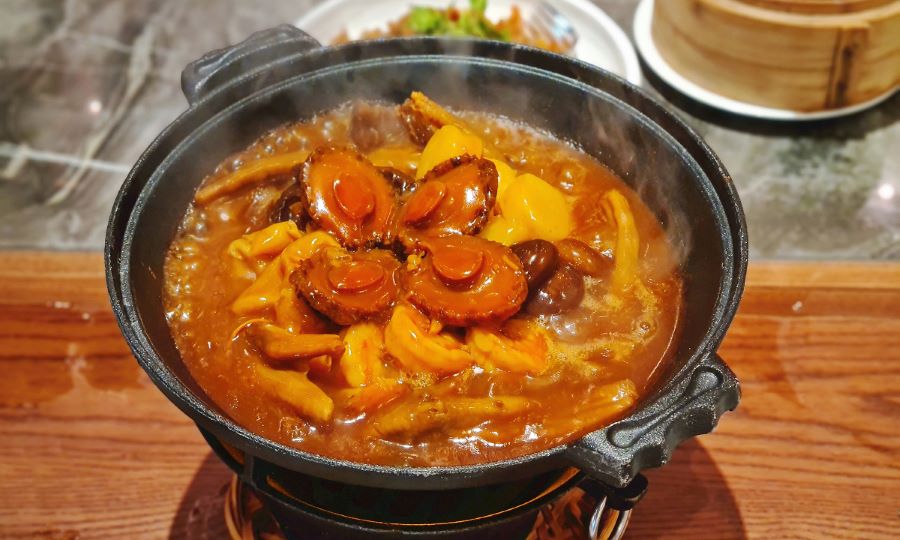 Món Phật nhảy tường được giới mộ điệu ẩm thực đánh giá cao bởi hương vị thơm ngon và cực kỳ bổ dưỡng