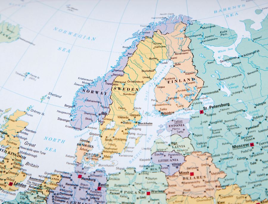 Khu vực Bắc Âu rộng lớn với nhiều quốc gia khác nhau, mỗi quốc gia mang trong mình 1 phong tục tết độc đáo 