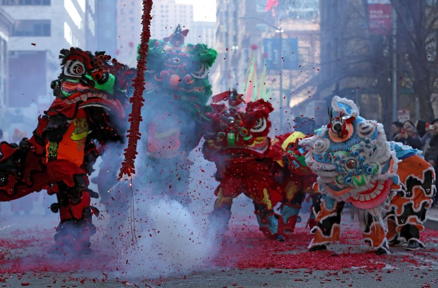 Đốt pháo - hoạt động ngày Tết được nhiều người mong chờ nhất trong năm