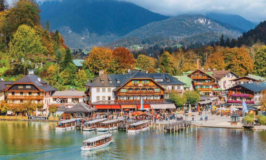 Phượng Hoàng cổ trấn với bề dày lịch sử lên đến hàng nghìn năm tuổi